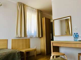 Отель Hotel Chata Za Wsią Мыслаковице Двухместный номер с 1 кроватью и видом на горы-2